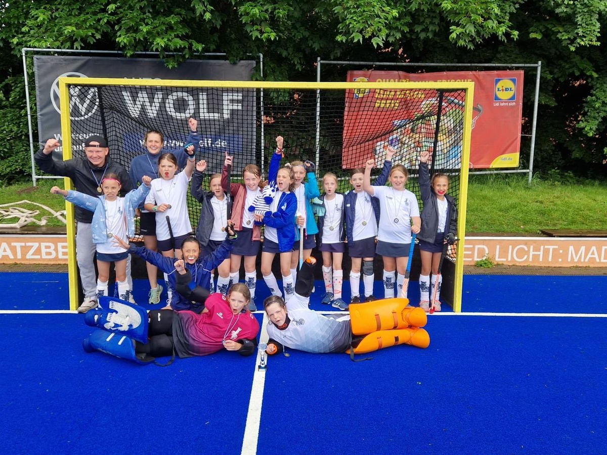 WU10 mit Bronzemedaille zurück nach&nbsp;Duisburg